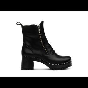Swedish Hasbeen heeled biker boot